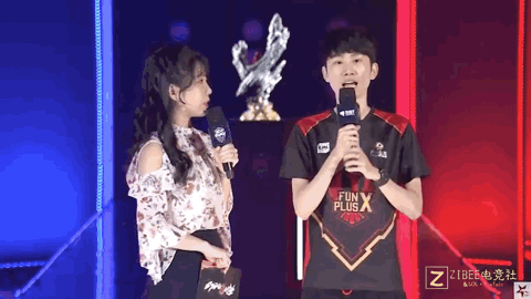 以它为基线 以它为基线